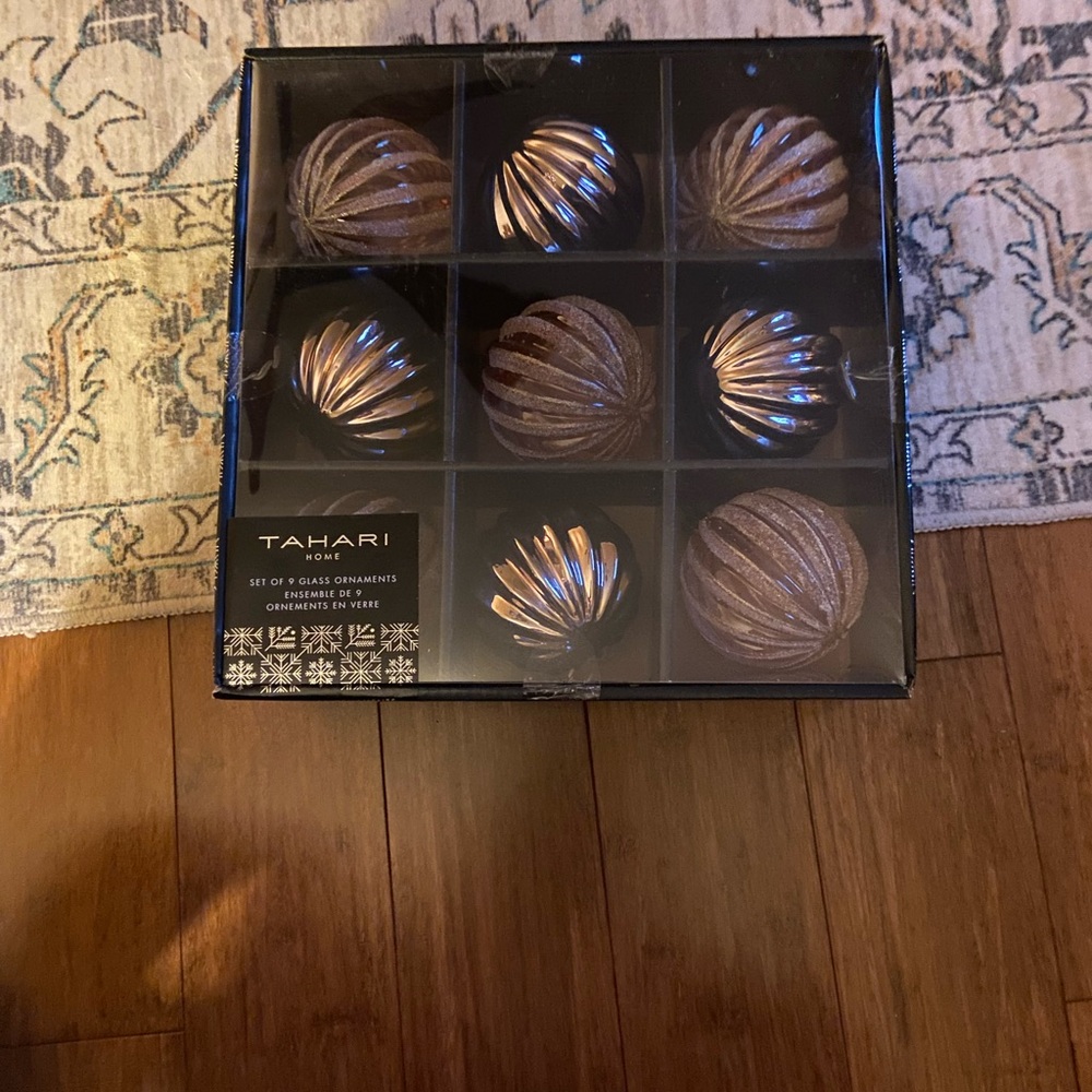 Tahari Metallic Glass Ornaments Set